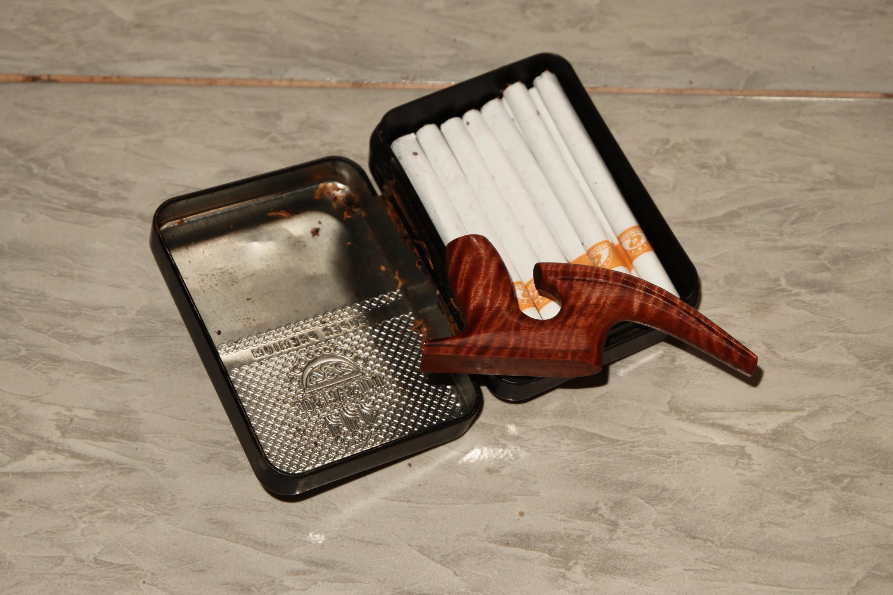 Gambar di dalam artikel