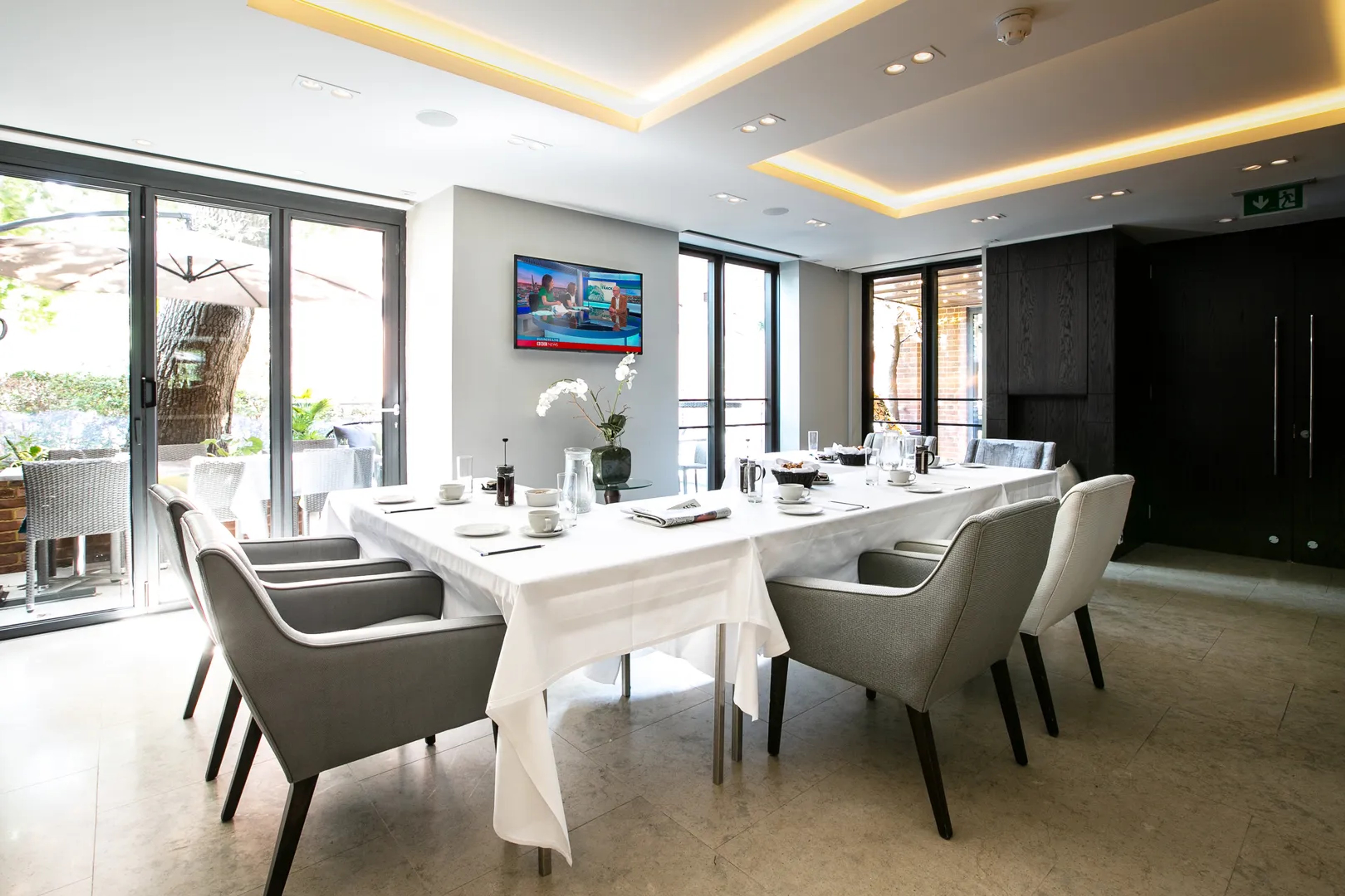 Boardroom meeting space at One Warwick Park