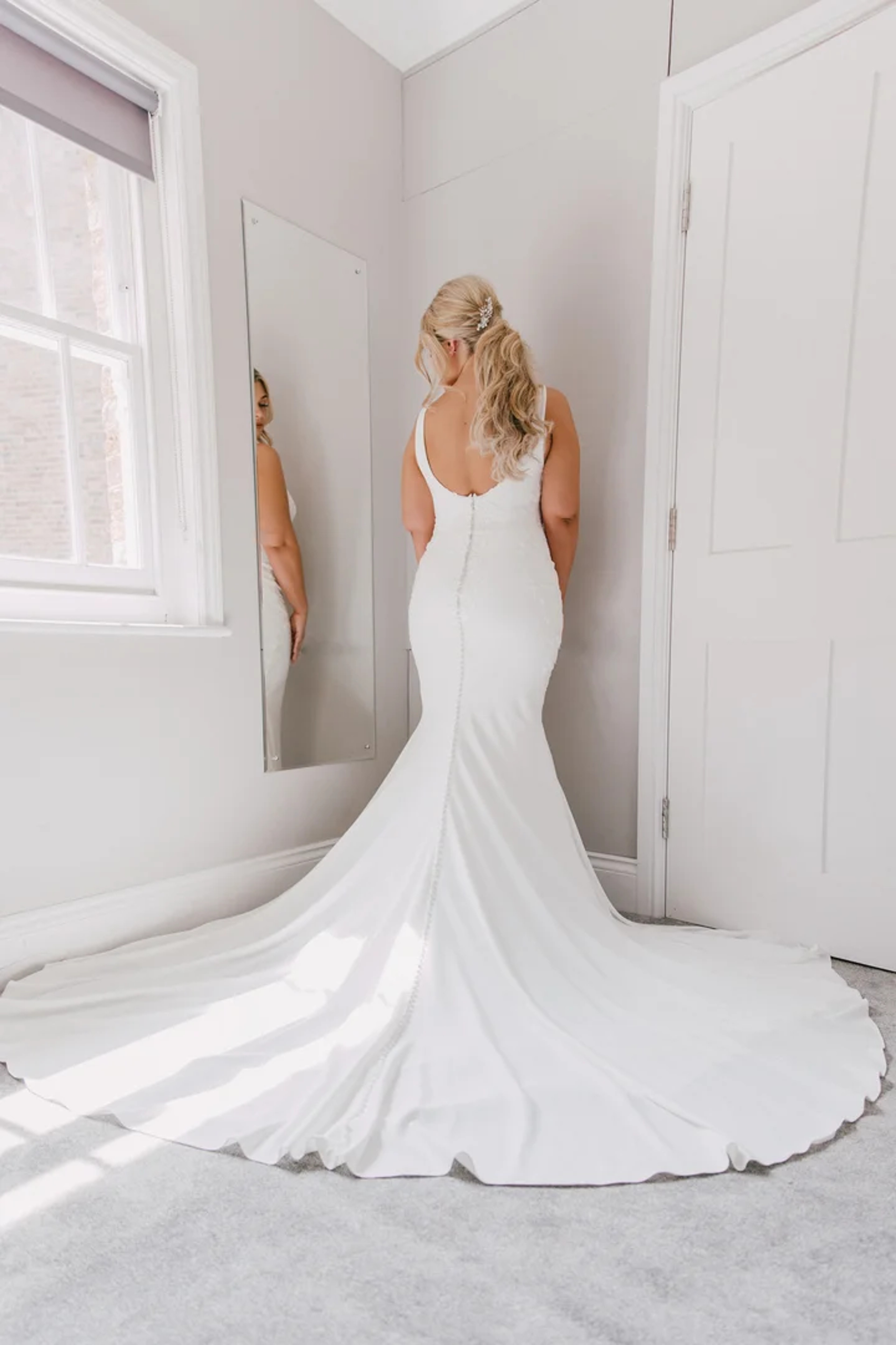 Bride preparing in the bridal suite at One Warwick Park