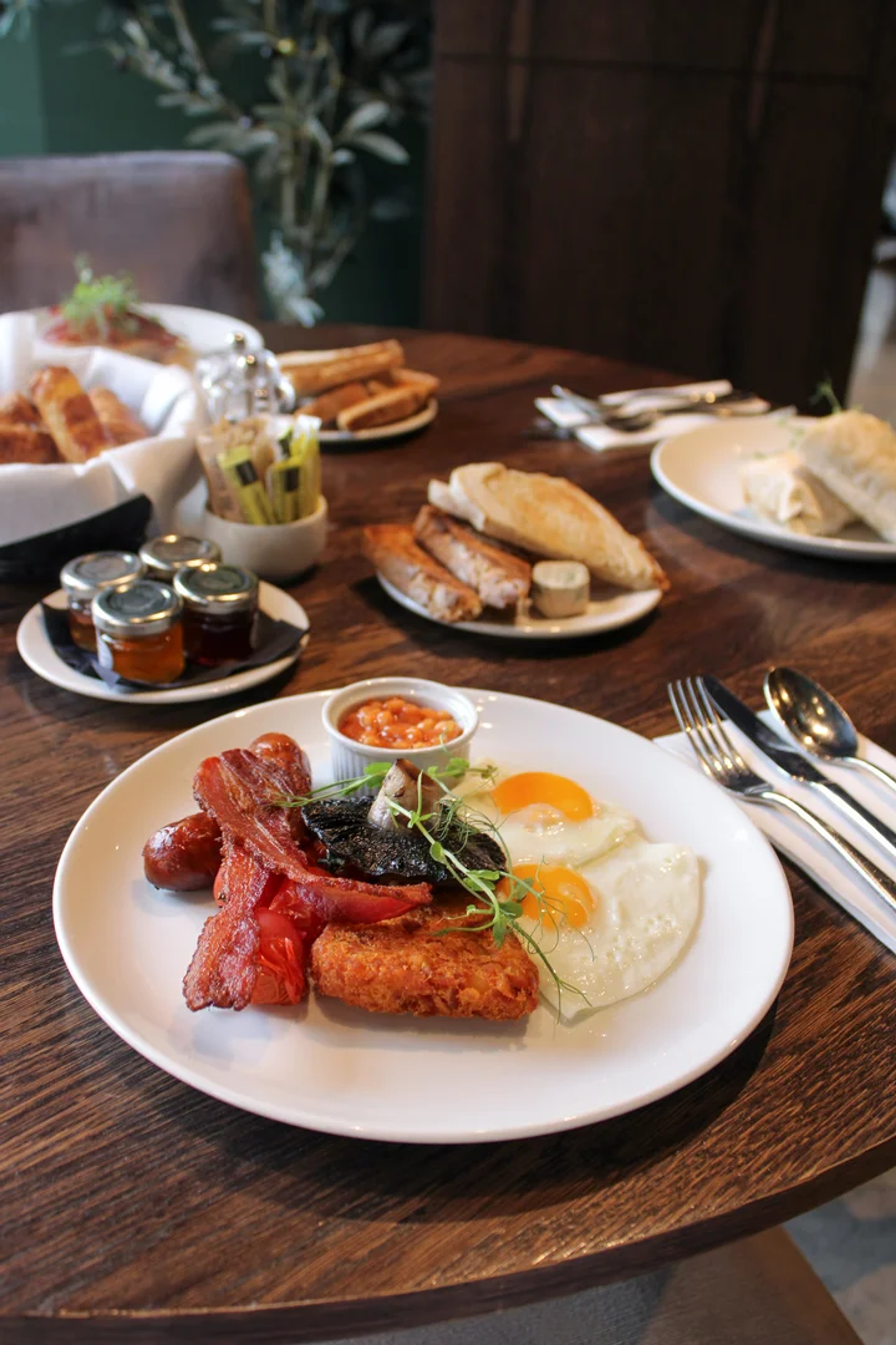 Traditional full English breakfast with eggs, bacon and all the trimmings