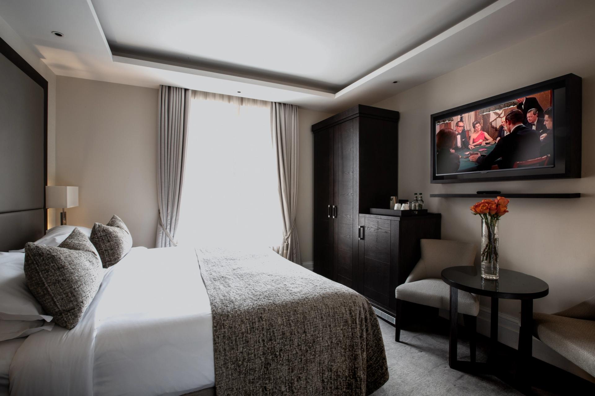 Luxury hotel room at One Warwick Park