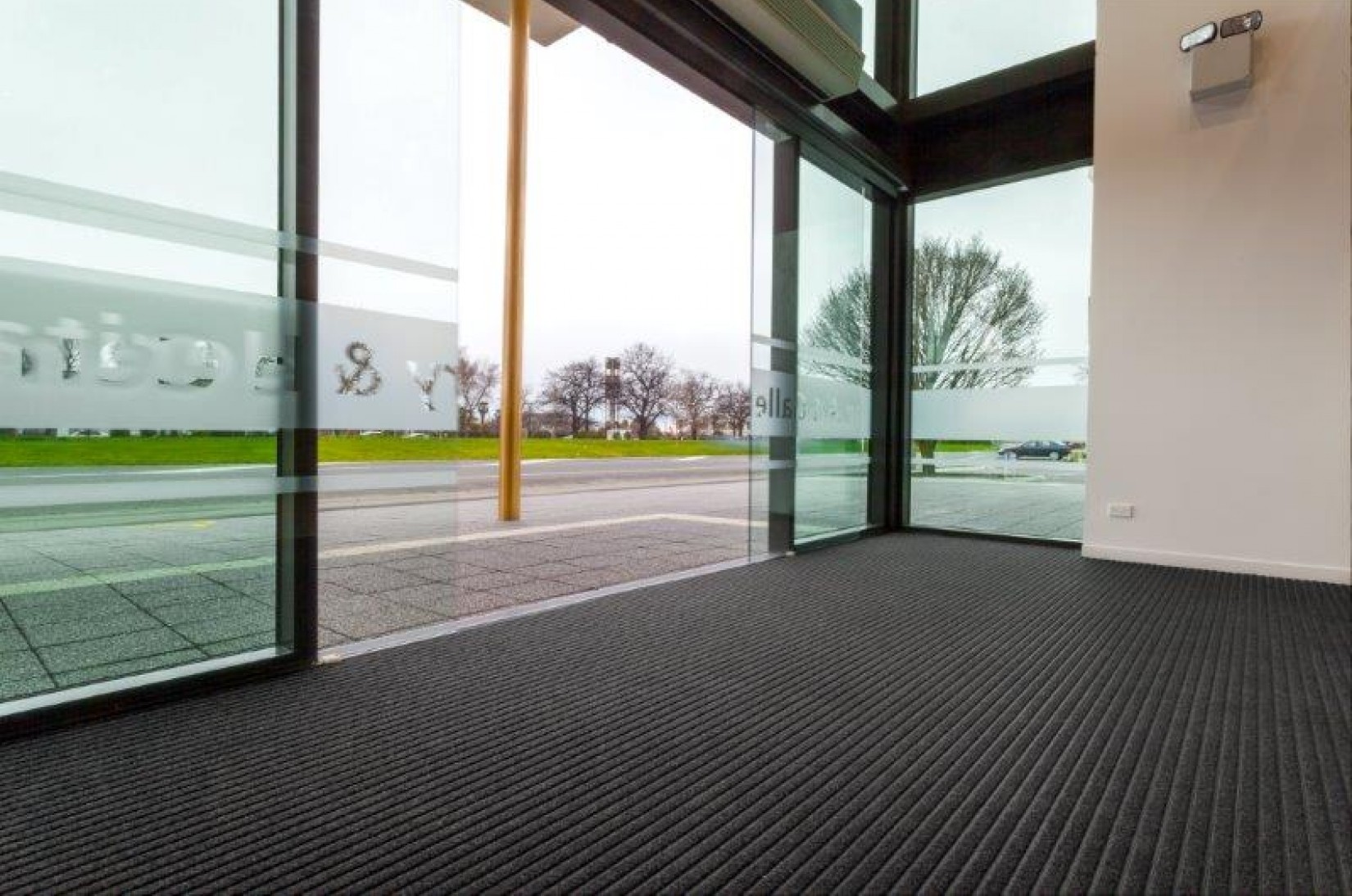 article-benefits-entrance-matting-ashburton%20art%20gallery%20coraltread.jpg