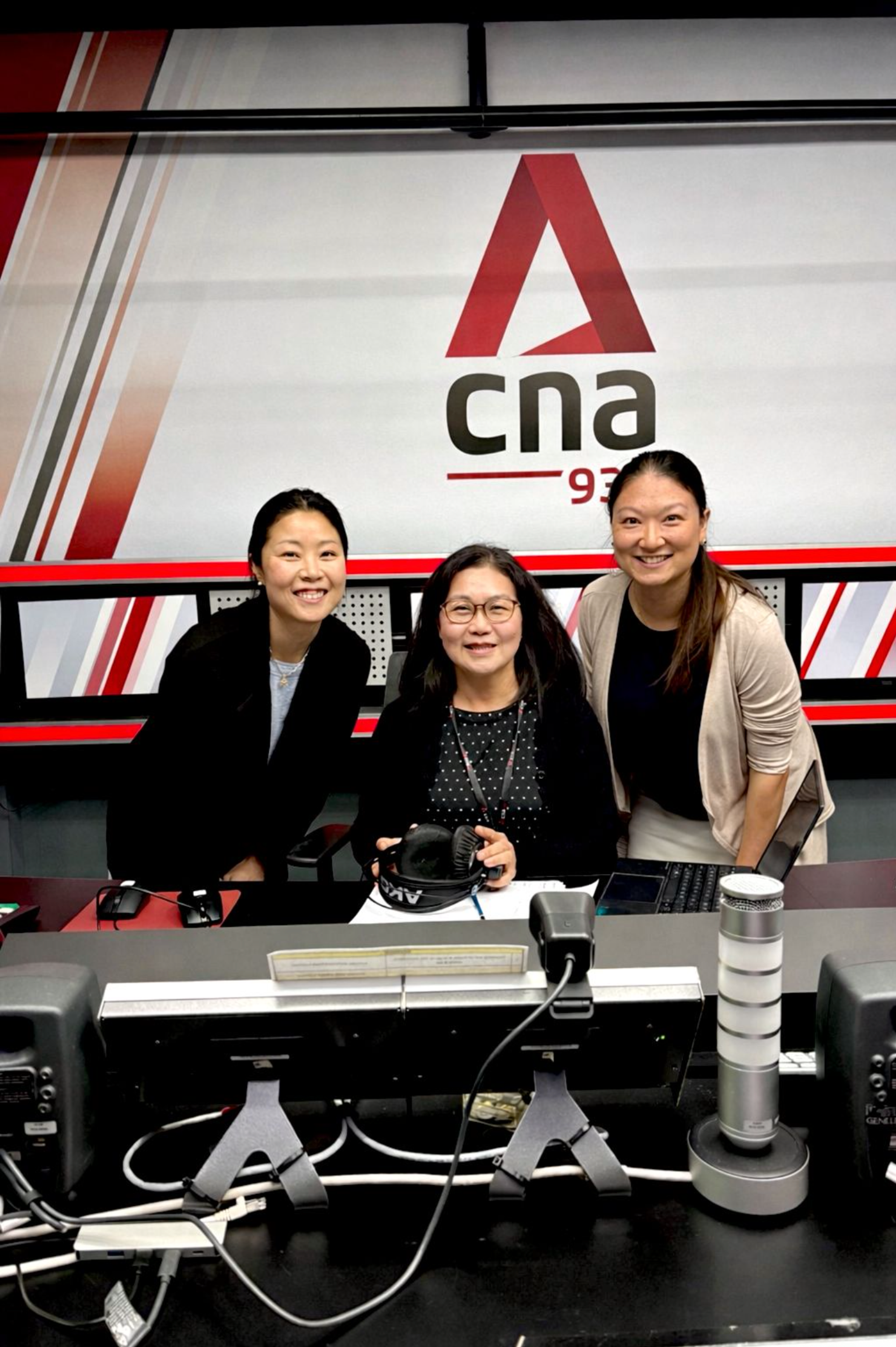 Laura Lee at CNA938