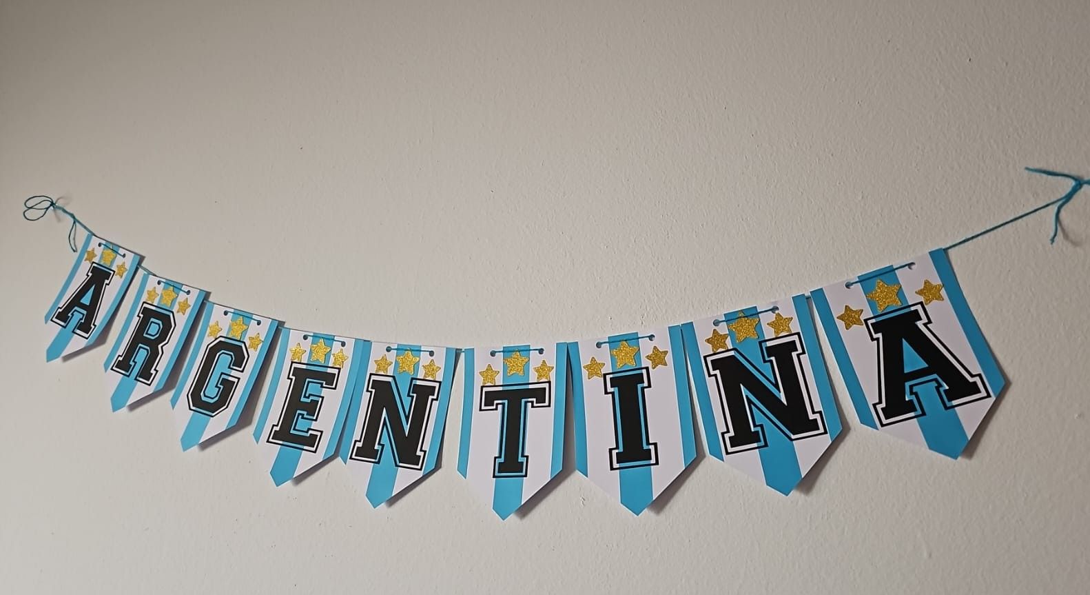 Bandrines con la palabra Argentina para alentar a tu equipo de futbol favorito