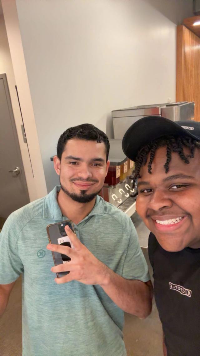 intern_img2
