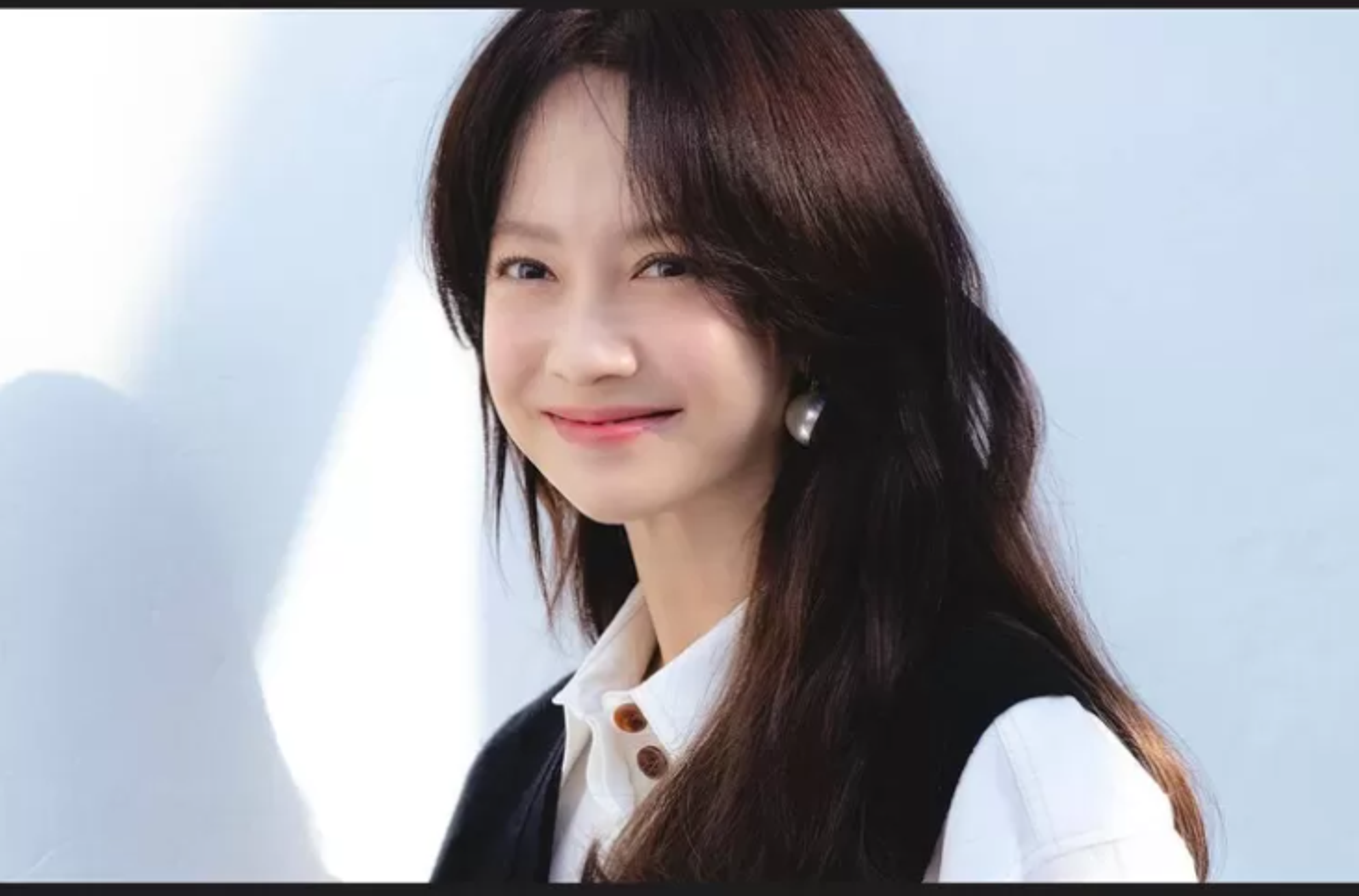 Song Ji Hyo Rayakan Natal Bersama Member Running Man, Ungkap Kisah Cinta 8 Tahun