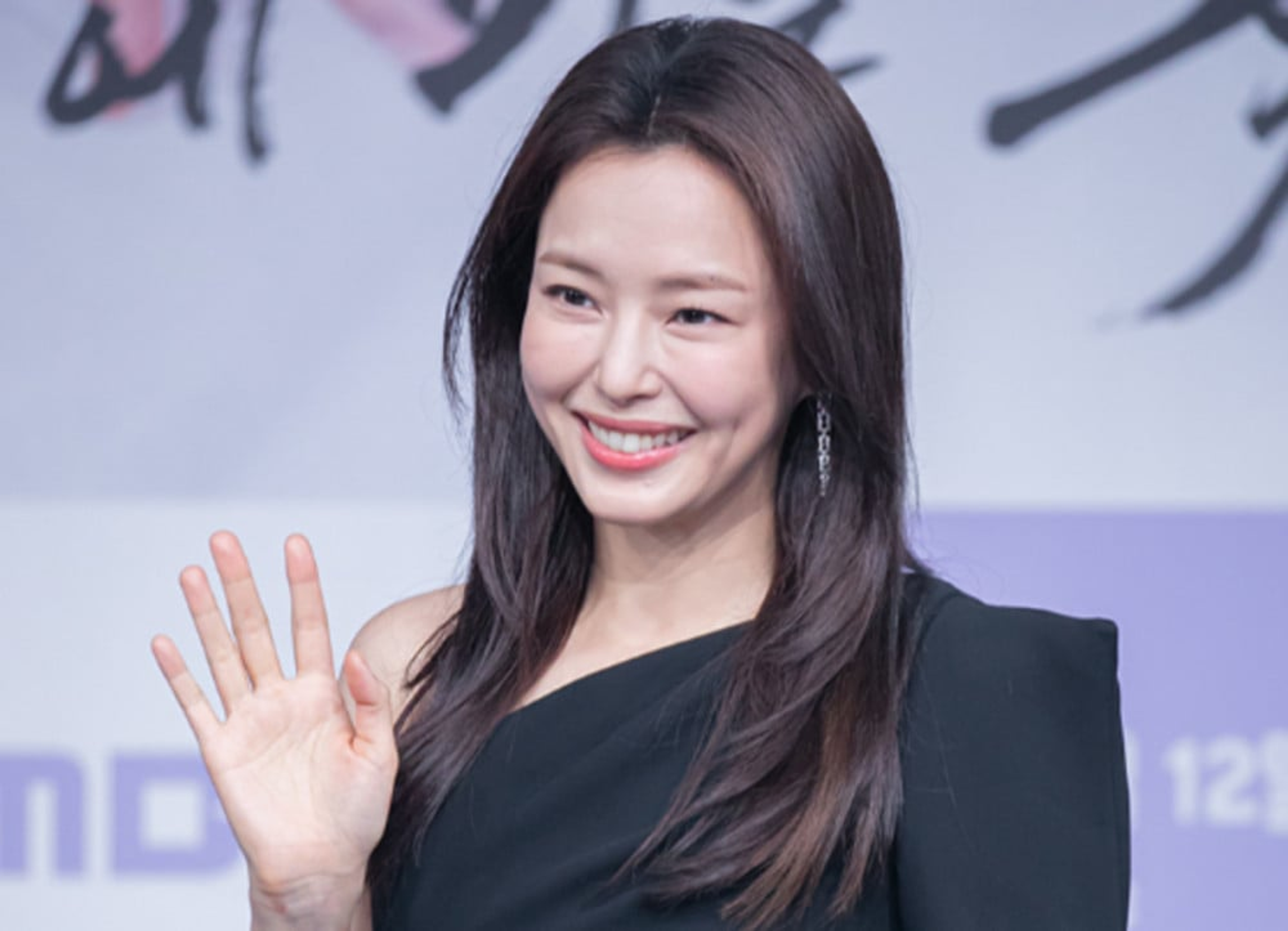 Lee Hanee welcomes second child in August amid busy career and upcoming Netflix 'Aema' releases