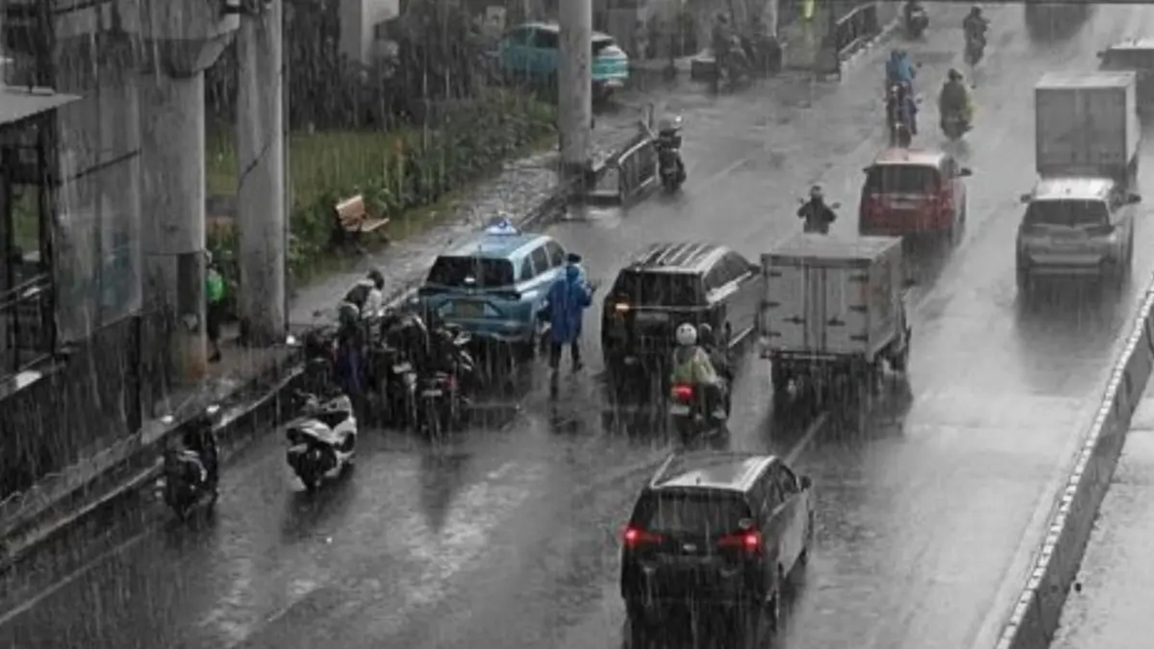 BMKG Prediksi Hujan Masih Terjadi di Awal Mei 2026