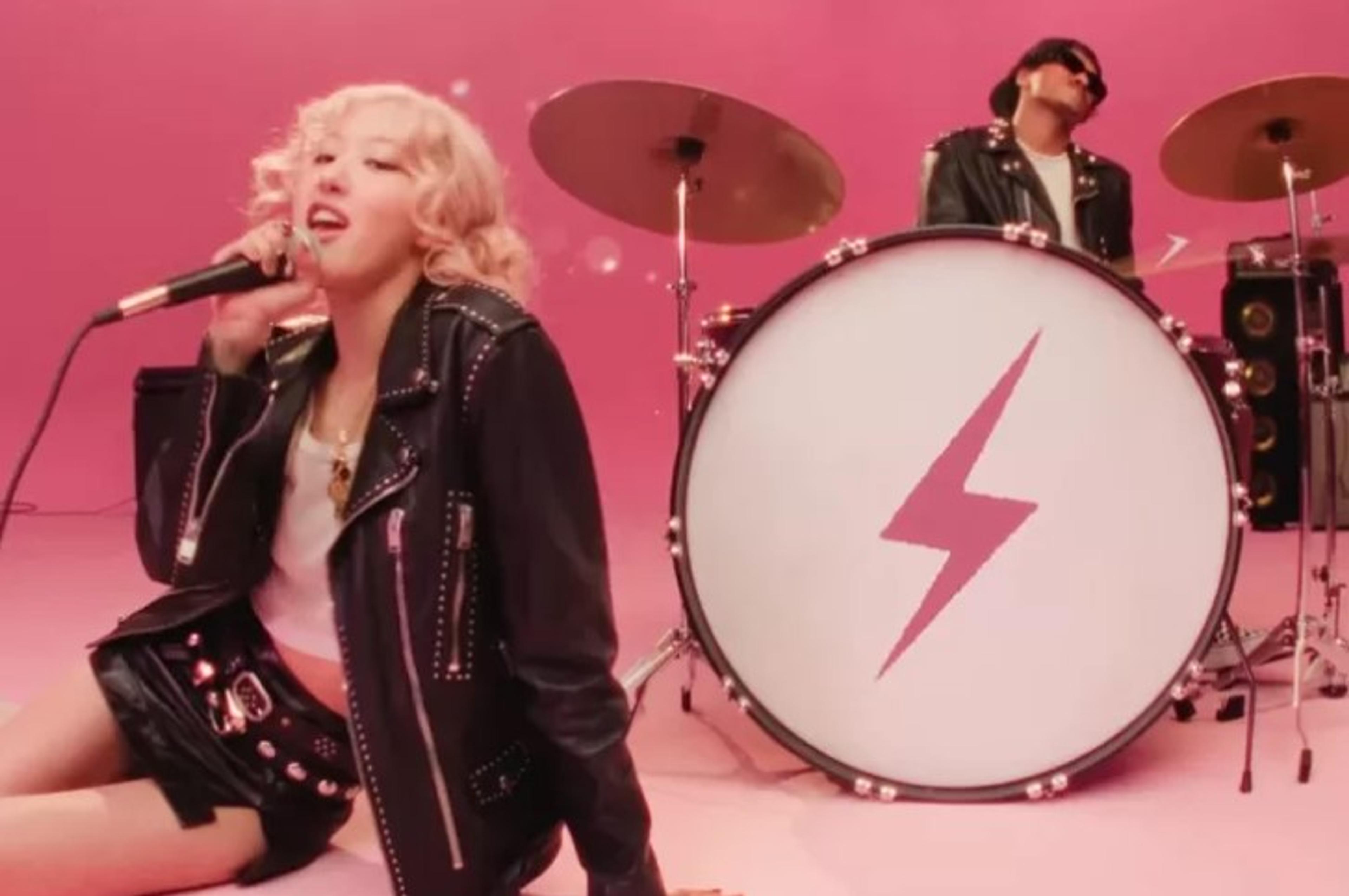 Cetak Sejarah Baru di YouTube! Lagu APT Milik Rose BLACKPINK Kini Berhasil Capai 2,1 Miliar Views