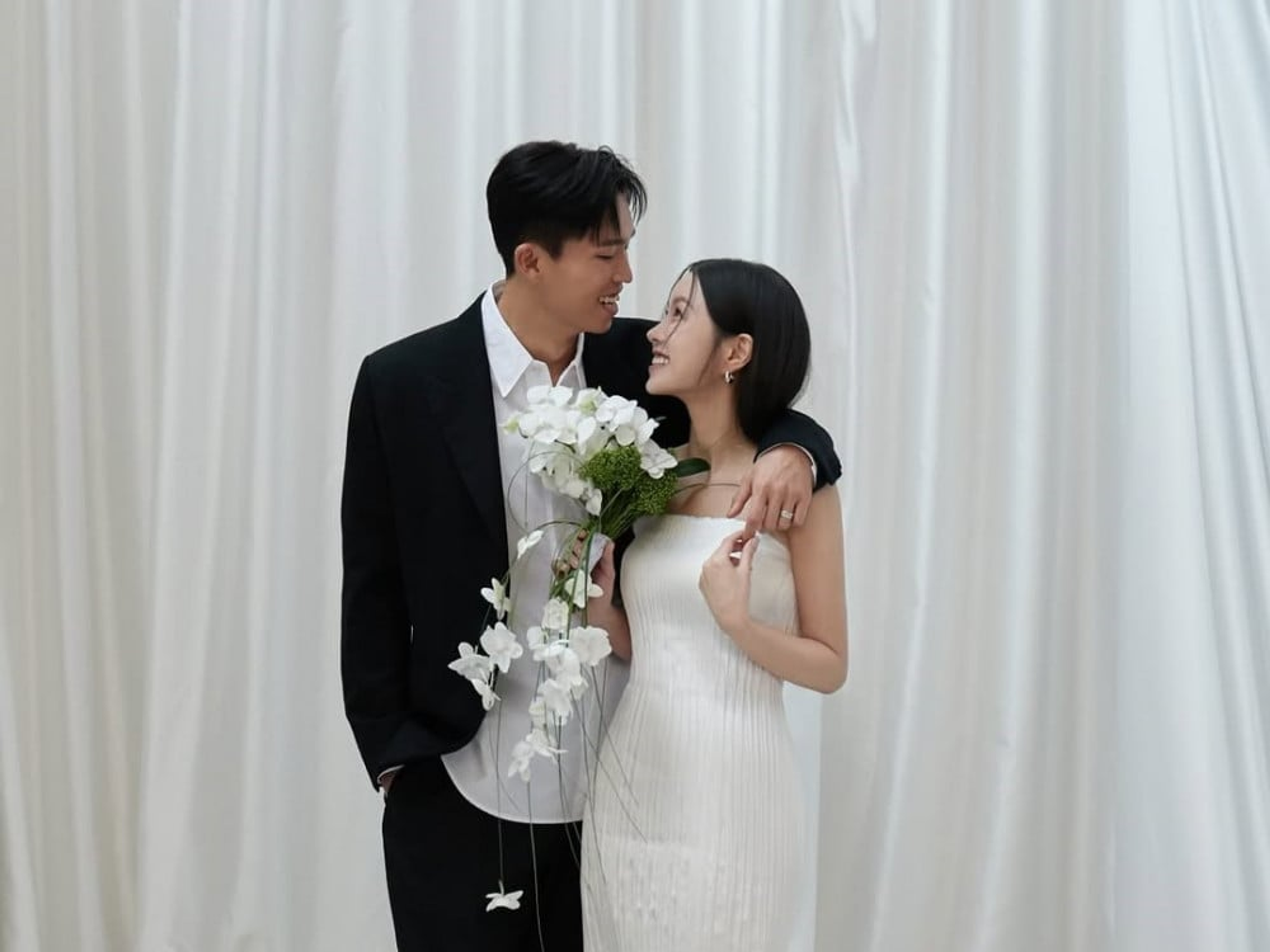 Footballer Jeong Woo Yeong gets married, with Yoo Jae Suk as wedding MC