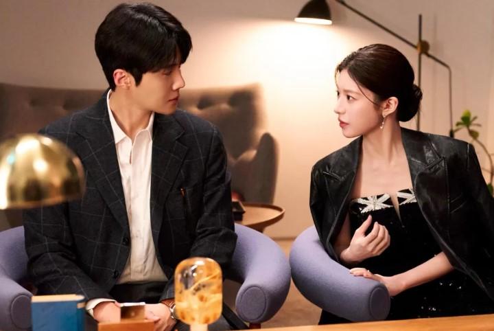 Can This Love Be Translated? Raih Posisi #2 Global Netflix, Kim Seon Ho dan Go Yoon Jung Tuai Pujian