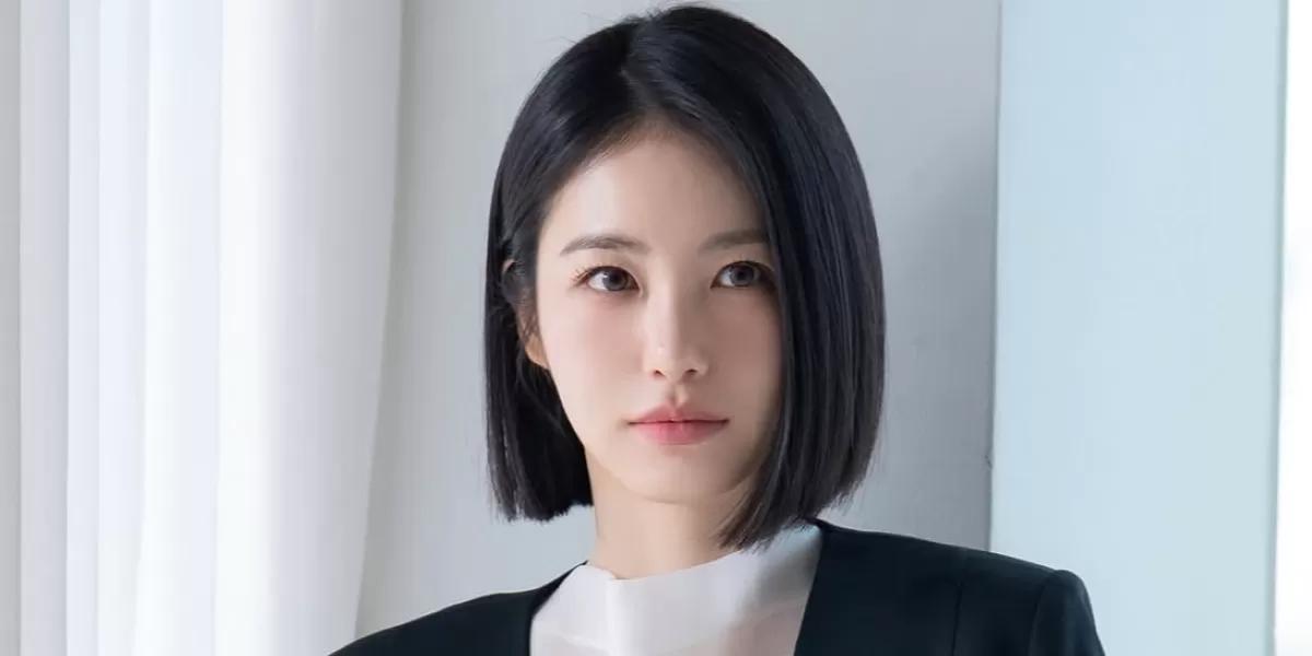 Jelang Drama Baru Bersama Lee Jae Wook, Aktris Shin Ye Eun Sapa Penggemar Global Melalui Weverse!