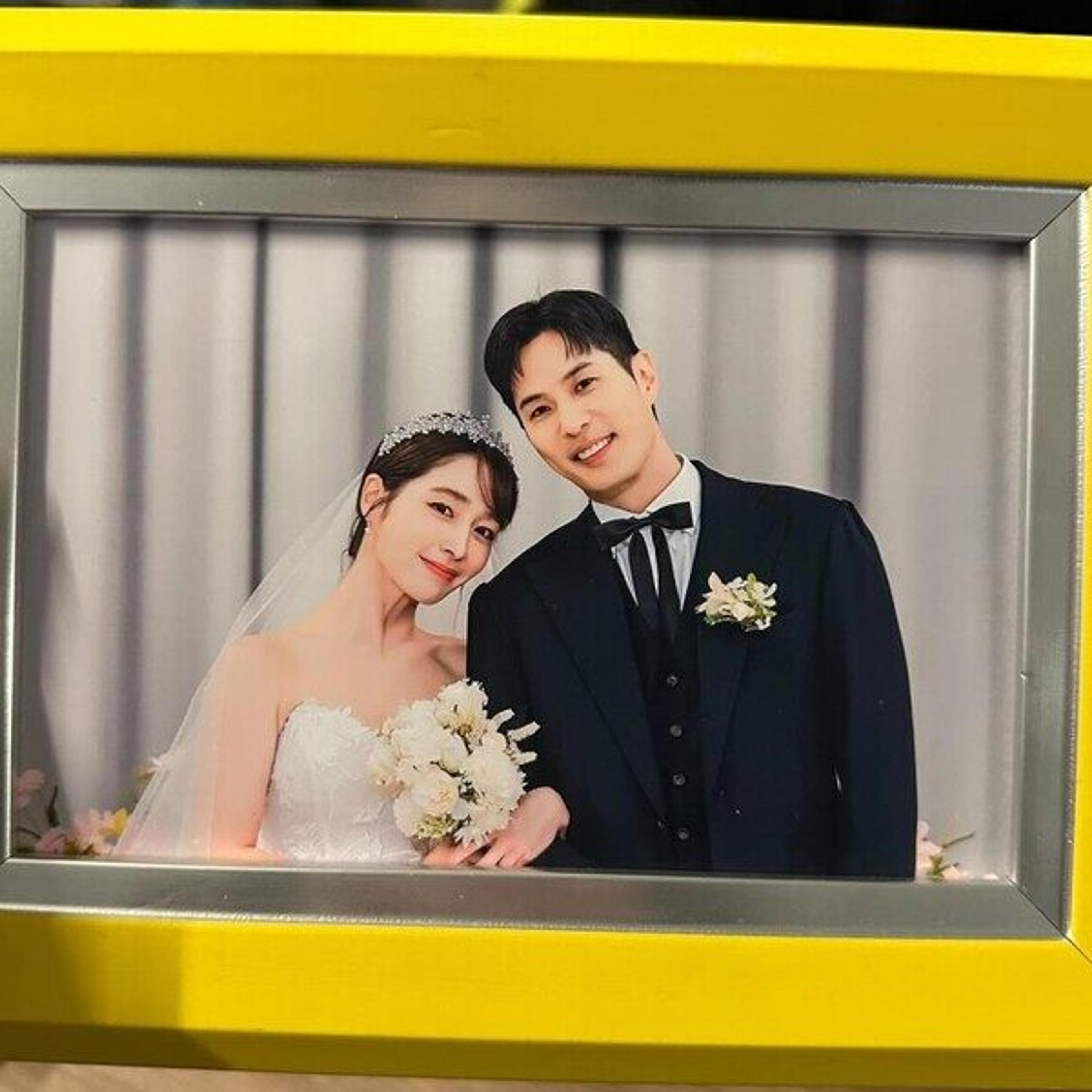 Lee Min Jung Hebohkan Penggemar dengan Permintaan “Cerai” di Instagram — Ada Apa?