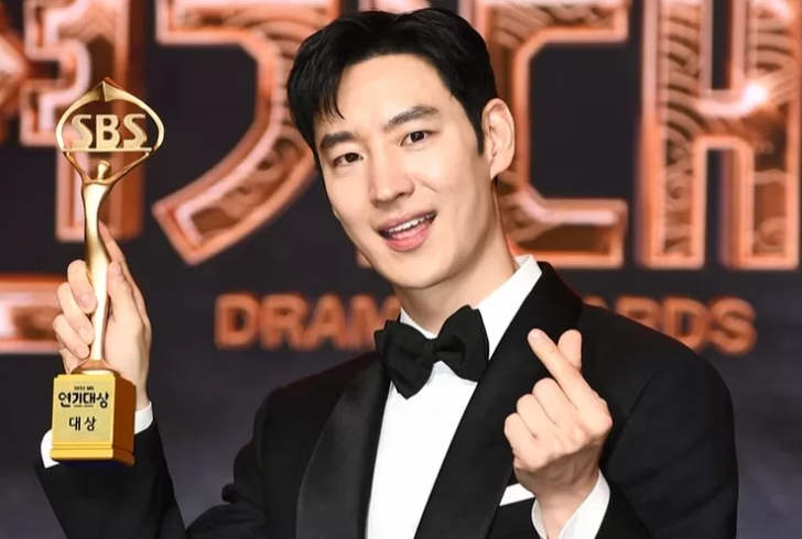 Daesang Kedua Lee Je Hoon di SBS Drama Awards, Harapan Tahun Baru untuk Fans