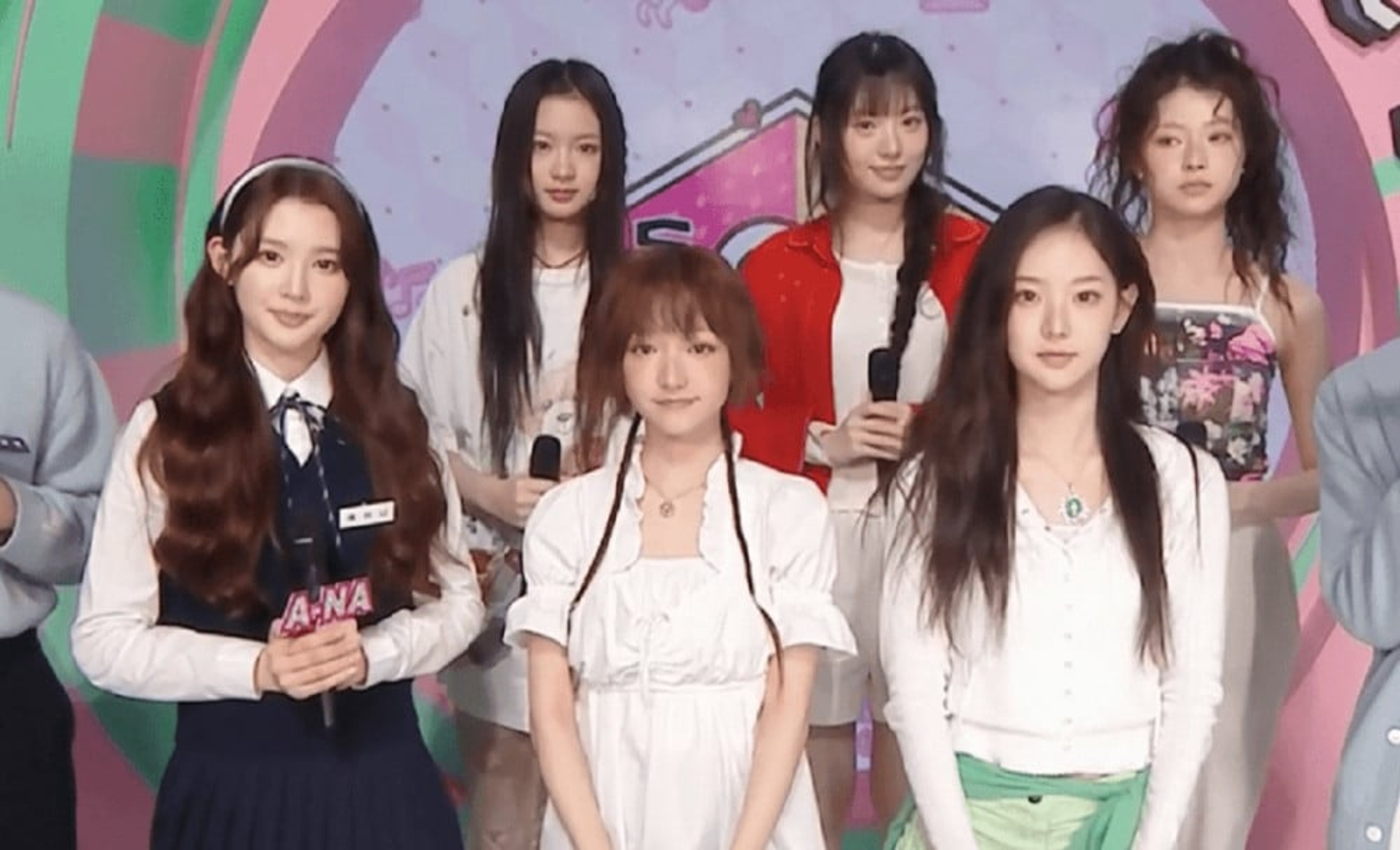 Netizens react to Hearts2Hearts' A-na and KiiiKiii members appearing in the same frame on 'Show! Music Core'