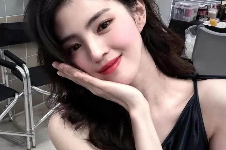 Han So Hee Habiskan Ratusan Juta untuk Hapus Tato, Postingan Terbaru Sang Artis Kagetkan Publik