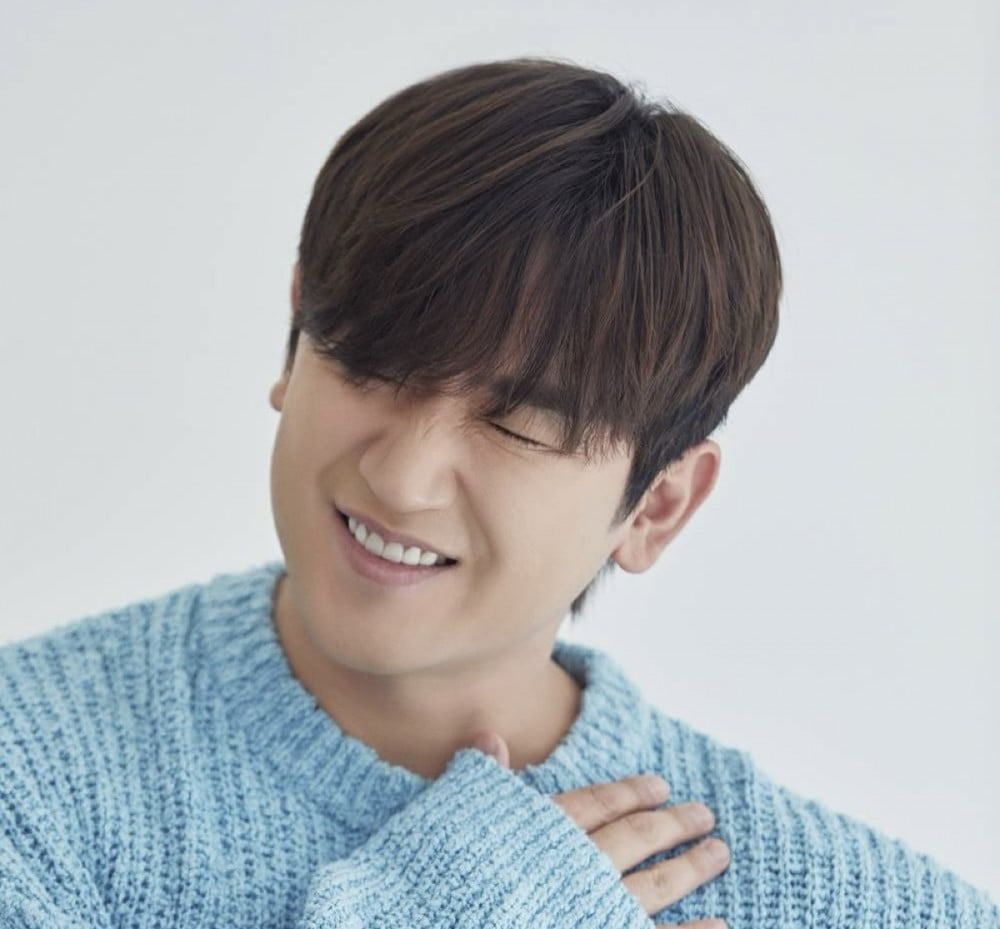 Lee Minwoo wins praise for marrying single mom fiancée amid mixed public reactions