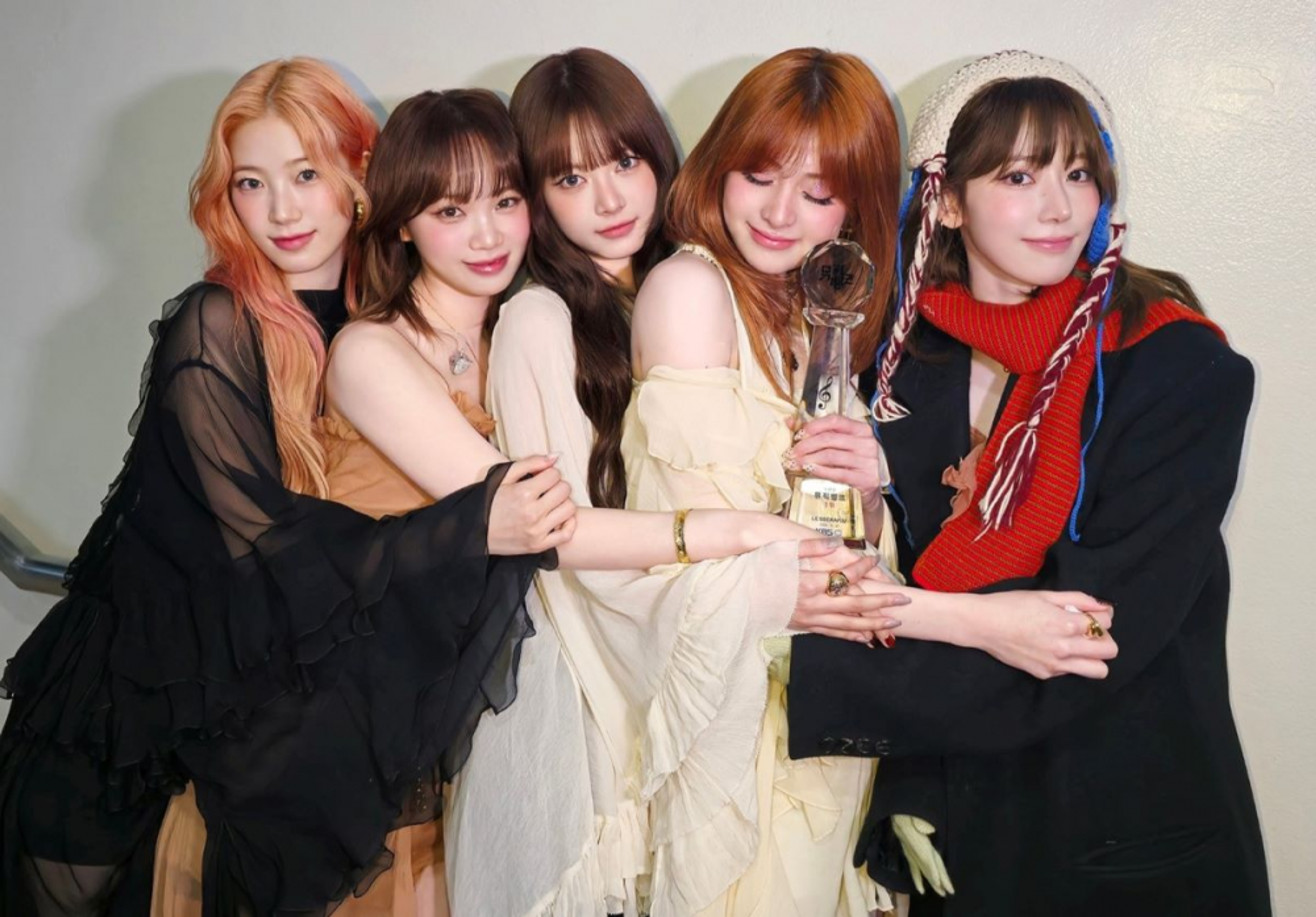 LE SSERAFIM receives praise for their live vocals during encore performance of 'HOT'