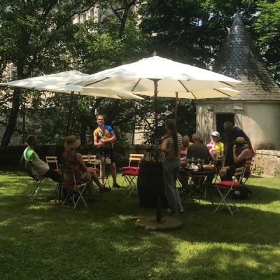 Mot d'accueil par un guide en costume