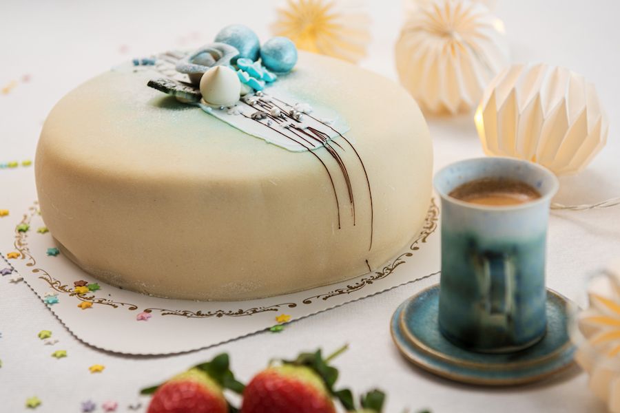 Festkake rund med marsipan