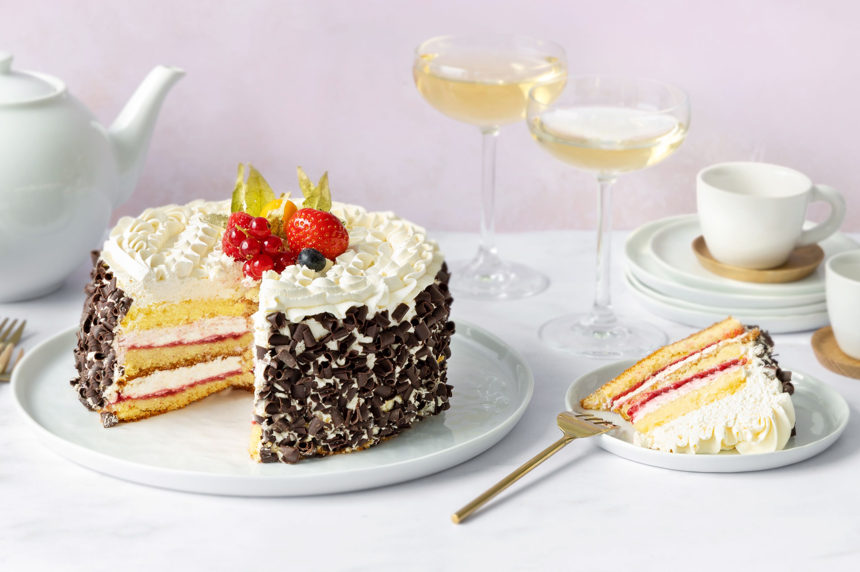 Bløtkake med glutenfri bunn og laktosefri krem