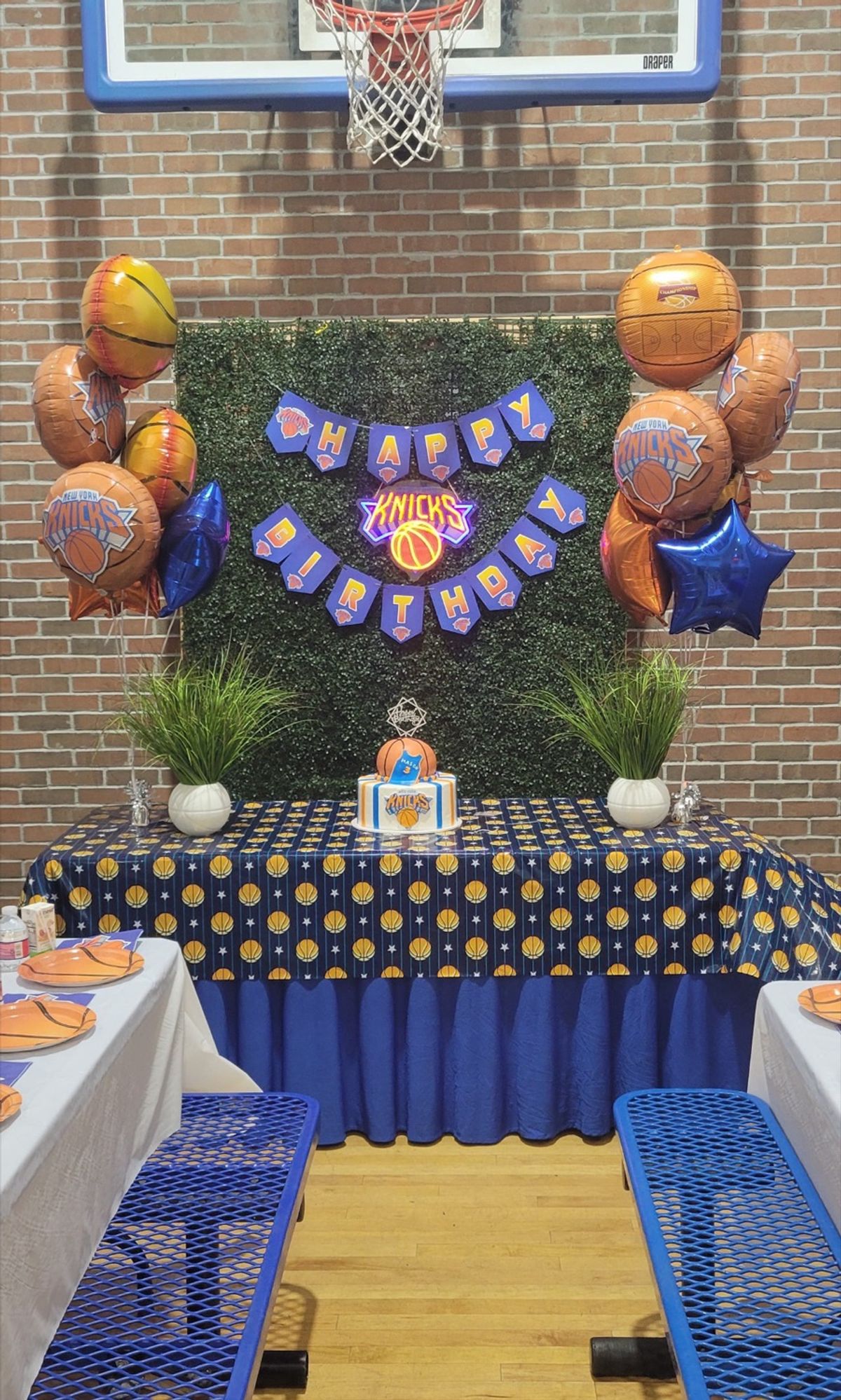 A Fastbreak party at Headquarters