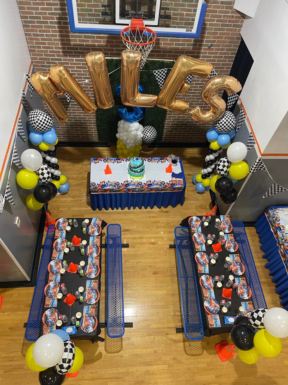A Fastbreak party at Headquarters