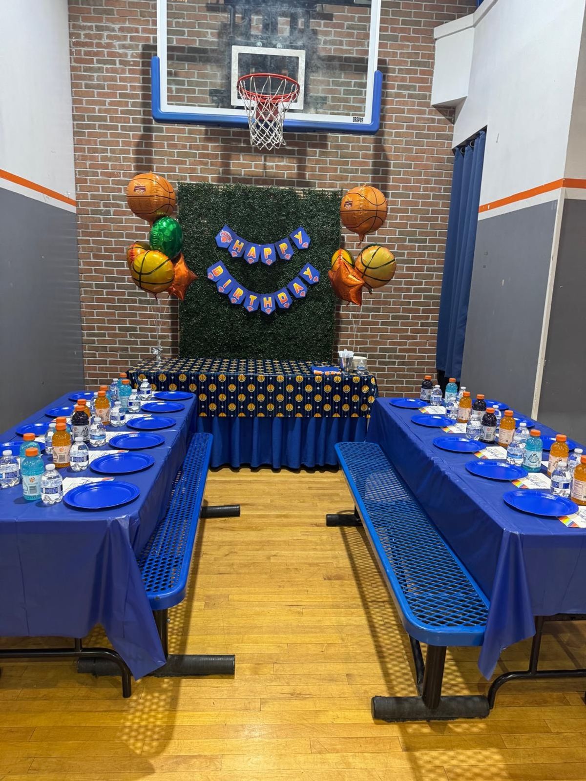 A Fastbreak party at Headquarters
