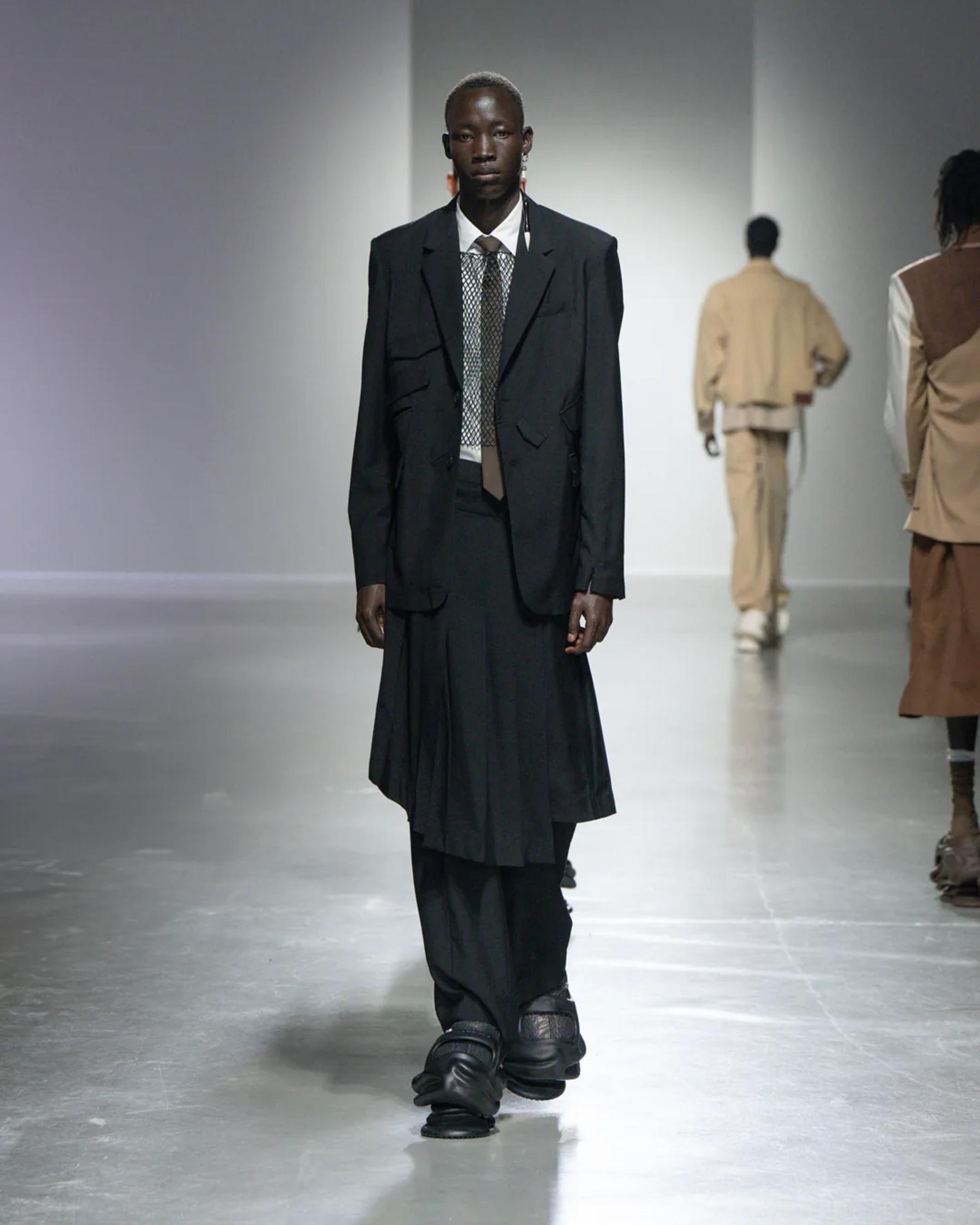 Feng Chen Wang 32