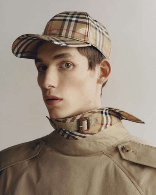 Burberry thumbnail 5