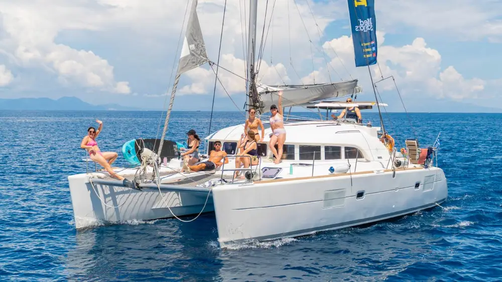 Economy Catamaran exterior