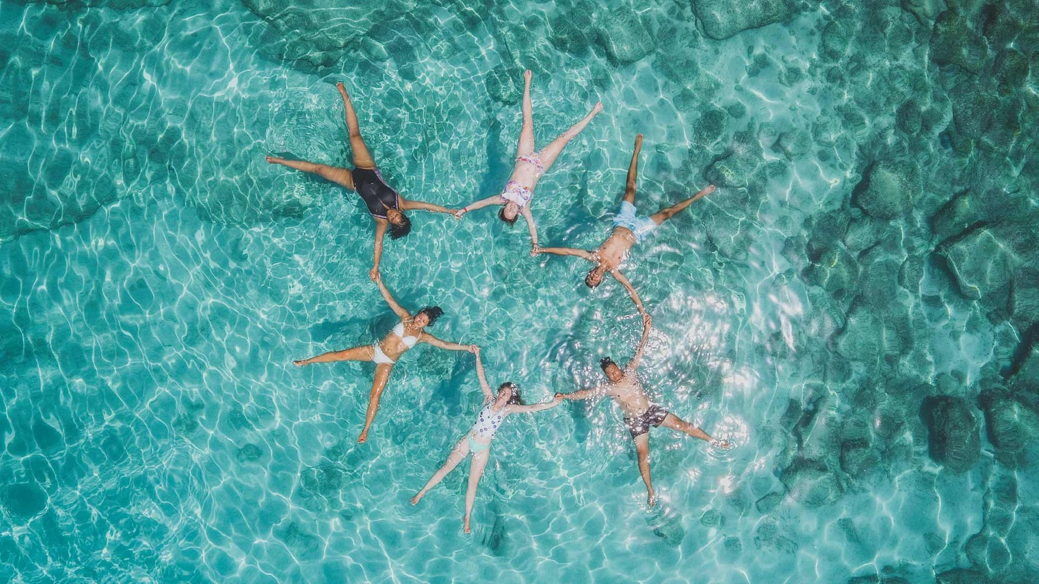 MedSailors guests floating in a star formation