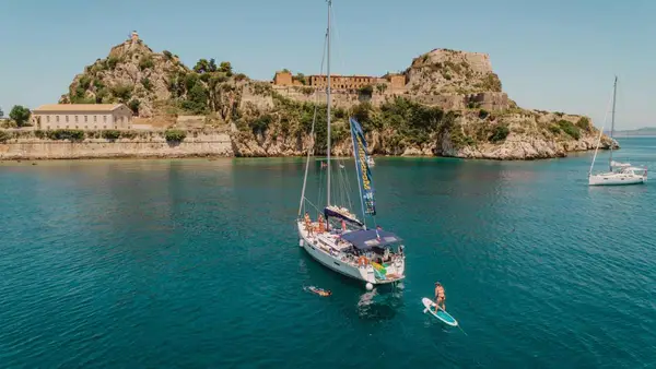 MedSailors yacht anchored in front of Gouvia fortress