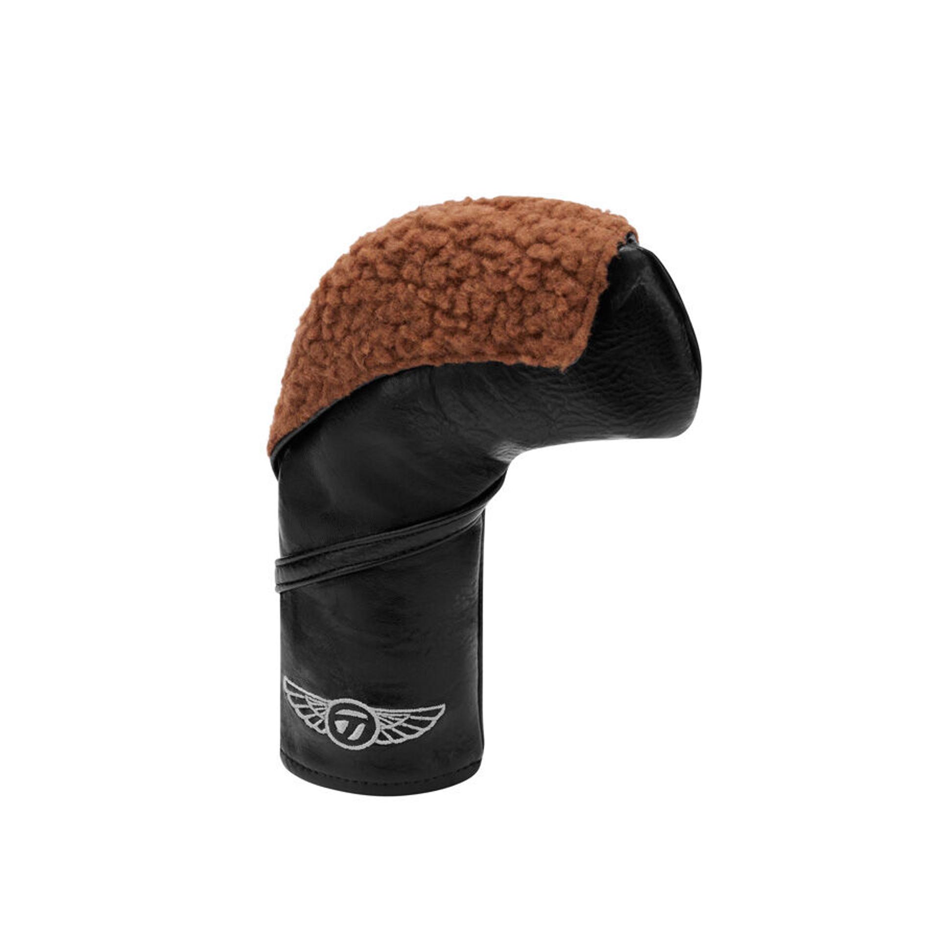 Product image 10 background blur