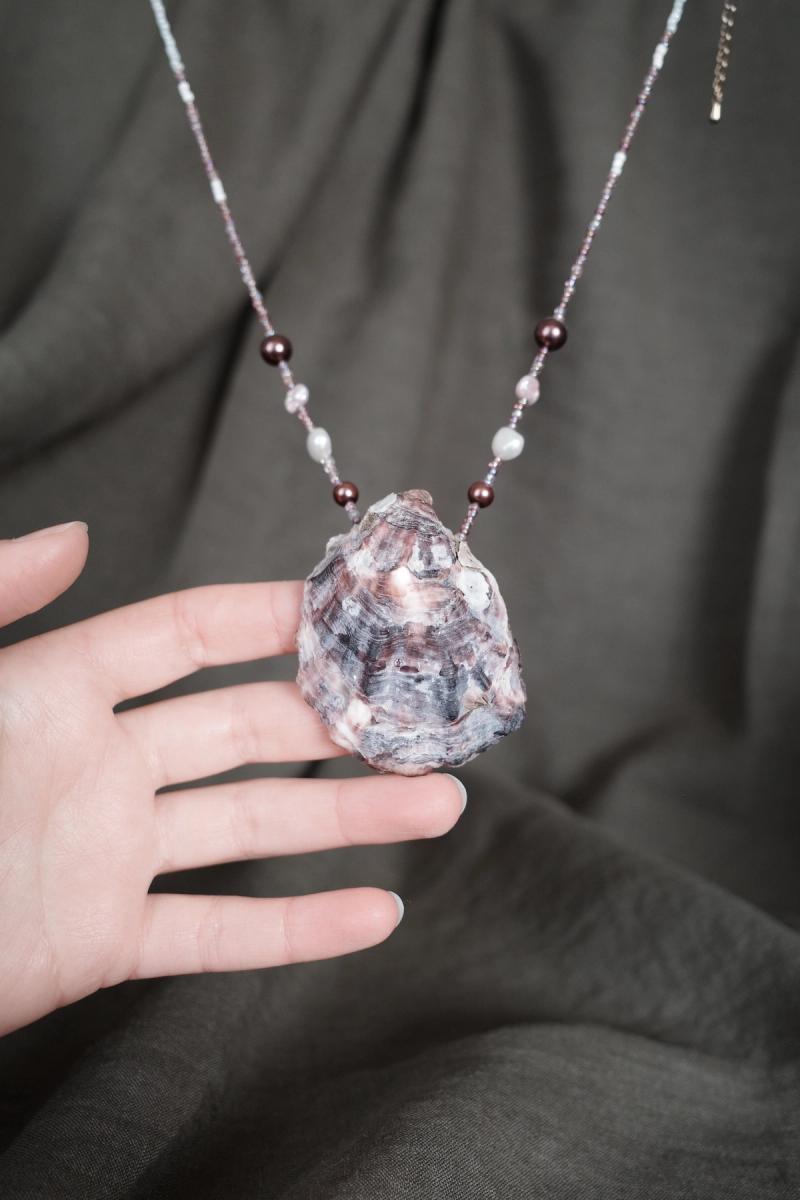 Cover image for Oyster neck