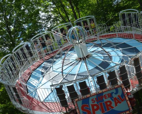 the Super Spiral Family Ride at DelGrosso's Amusement Park