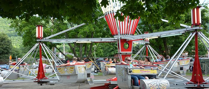 Scrambler family ride at the DelGrosso Amusement Park
