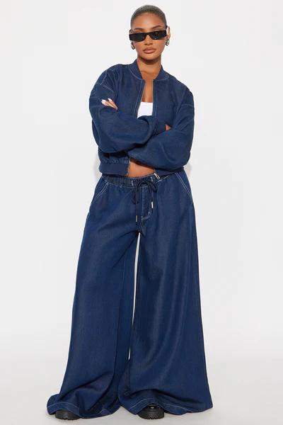 PIERNA ANCHA collection