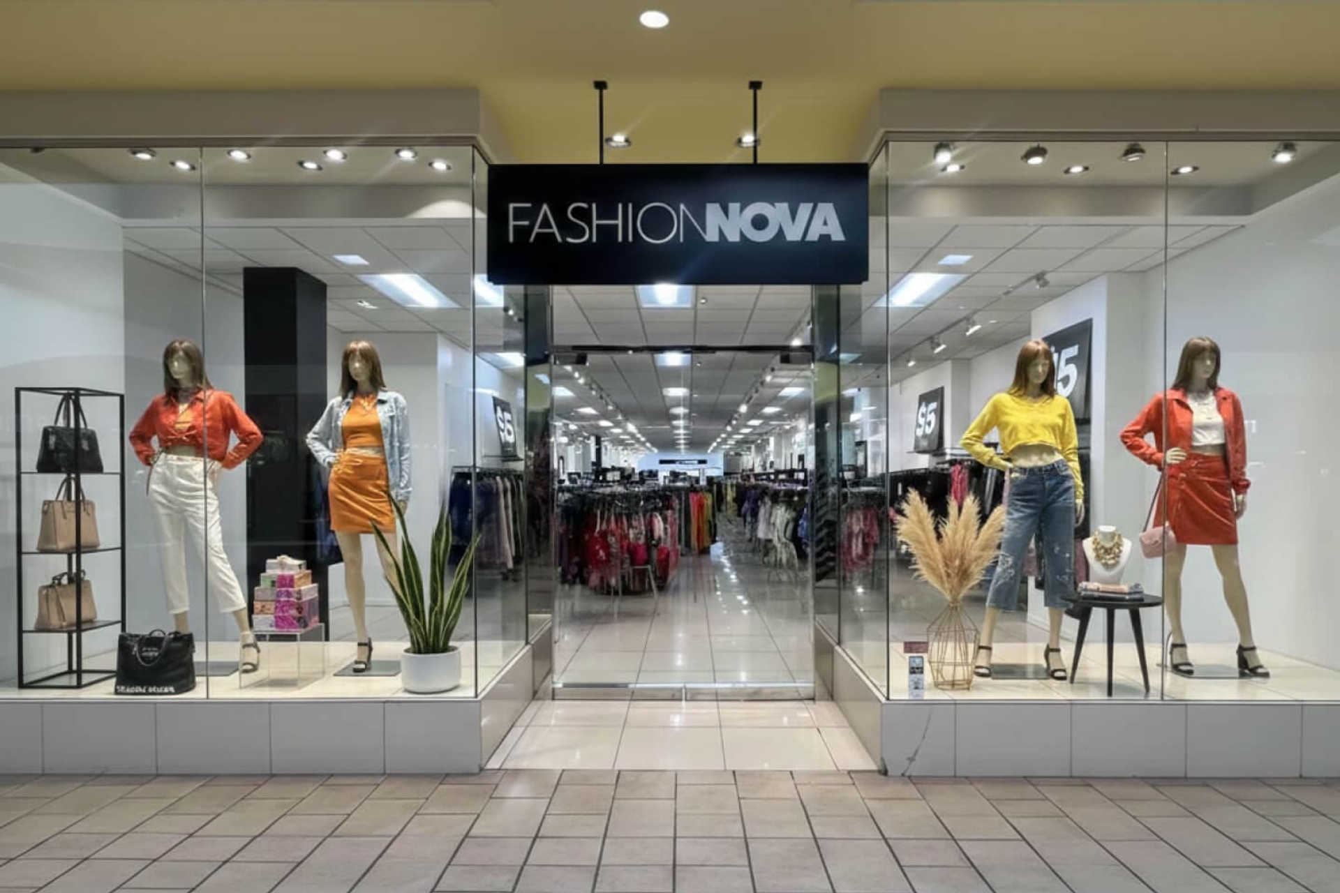 Fashion Nova opens its first retail store in Panorama City, marking the brand’s transition from online success to a physical presence. The opening signals a pivotal moment in Fashion Nova’s growth, creating a direct connection between the brand and its community.