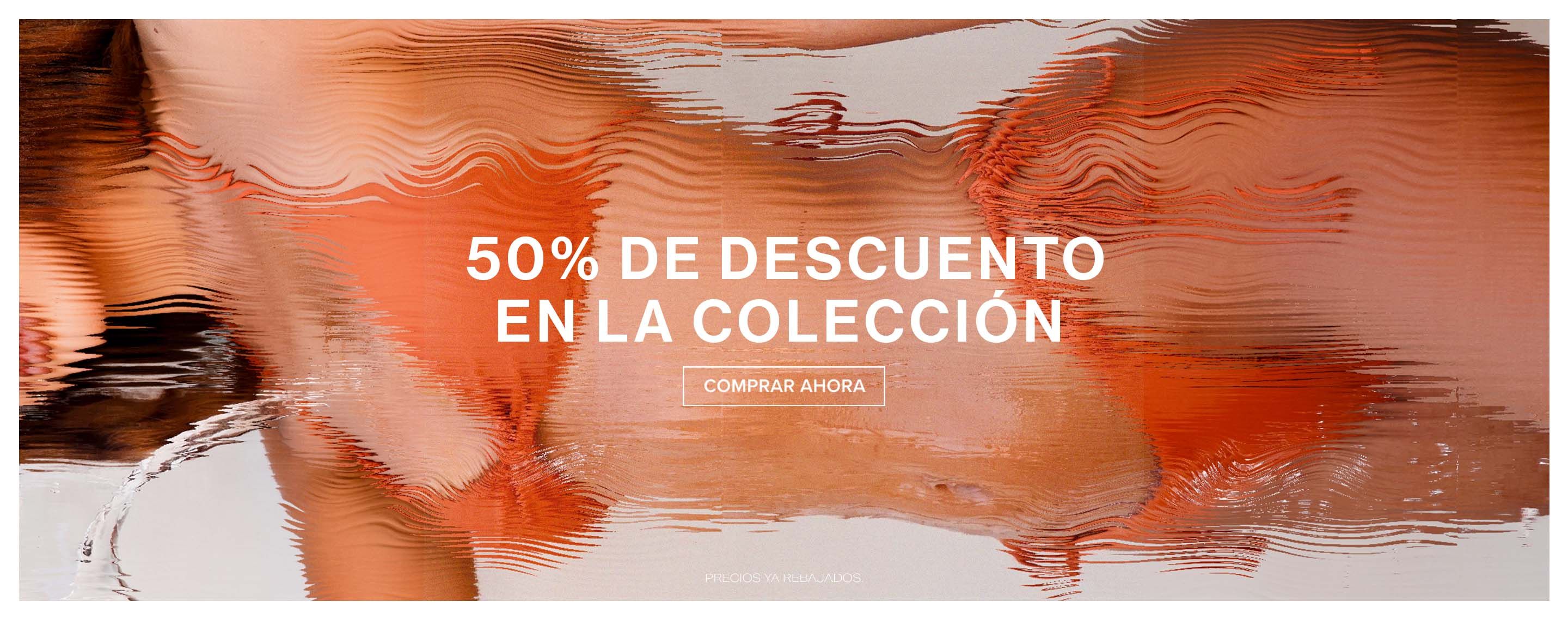 Imagen distorsionada de una persona con bikini naranja, promocionando 50% de descuento en colección de baño SS26. ¡Compra ya!