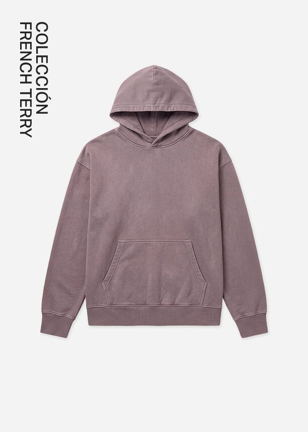 Sudadera con capucha de felpa francesa en tono morado pálido con bolsillo frontal, ideal como prenda cómoda de estilo casual.