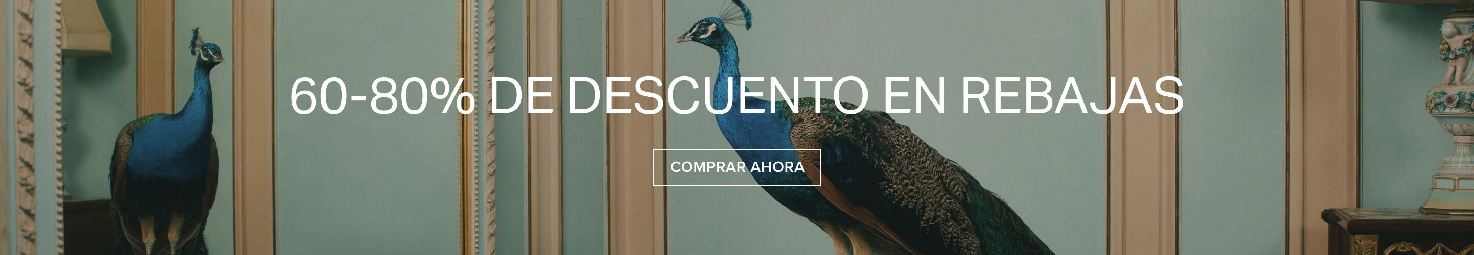 Dos pavos reales azules vibrantes enmarcan un banner anunciando "60-80% OFF SALE" y un botón "SHOP NOW" sobre fondo verde azulado.