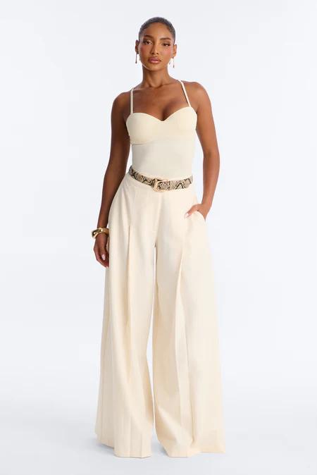 PANTALONES PIERNA AMPLIA collection