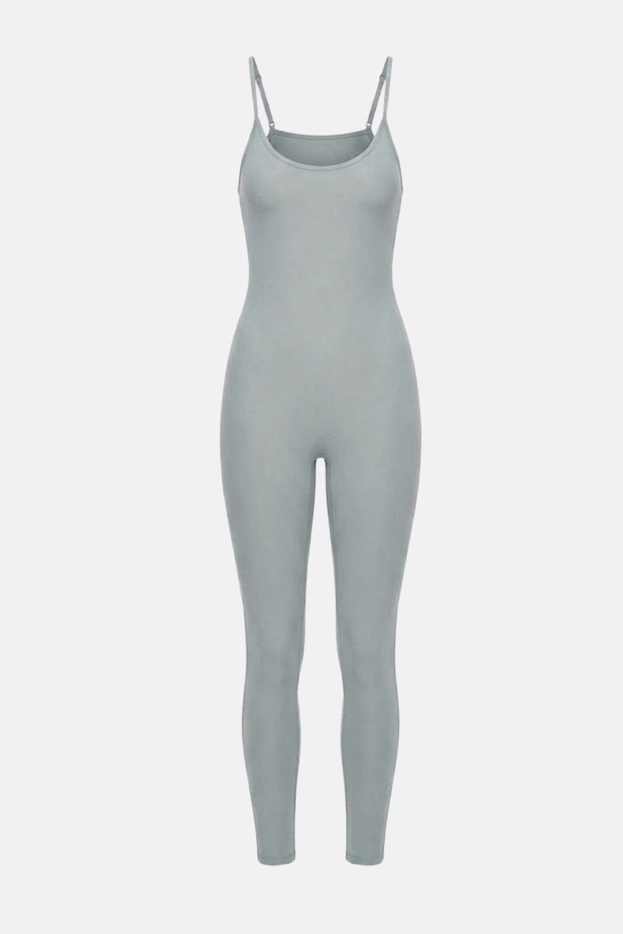 Body elástico de largo completo con tirantes finos gris claro, ideal ropa de descanso o deportiva femenina cómoda.