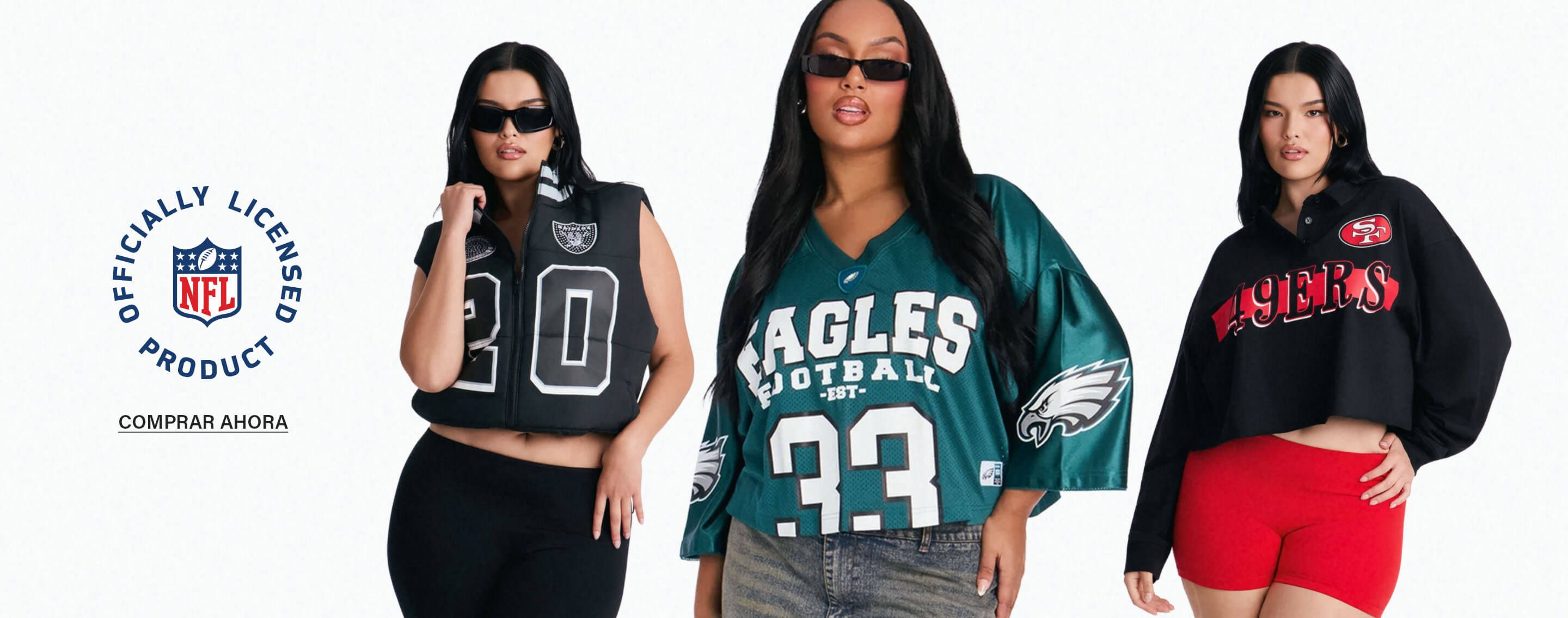 Modelo con jersey verde de los Philadelphia Eagles y gafas de sol, promoviendo la colección oficial de ropa de la NFL para mujer.