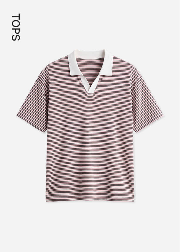 Polo a rayas rosa y rojo oscuro con cuello blanco, escote en V. Ideal para uso casual. Descubre nuestra nueva colección de tops.