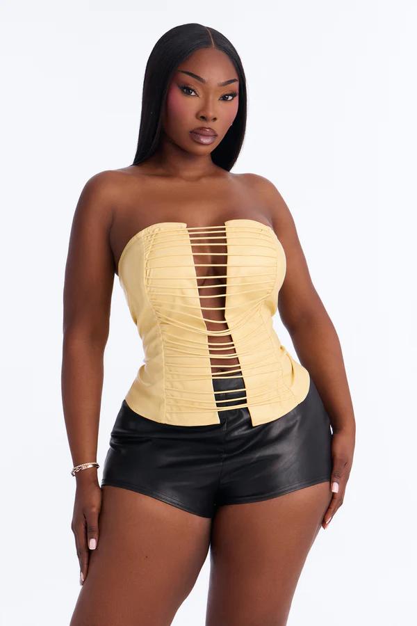 TOPS PARA SALIR collection