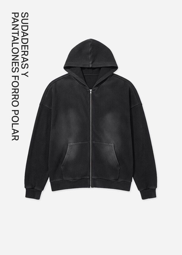 Sudadera negra desgastada con capucha y cremallera de la categoría de hoodies y sweats, ideal para un estilo urbano, cómodo y oversize.