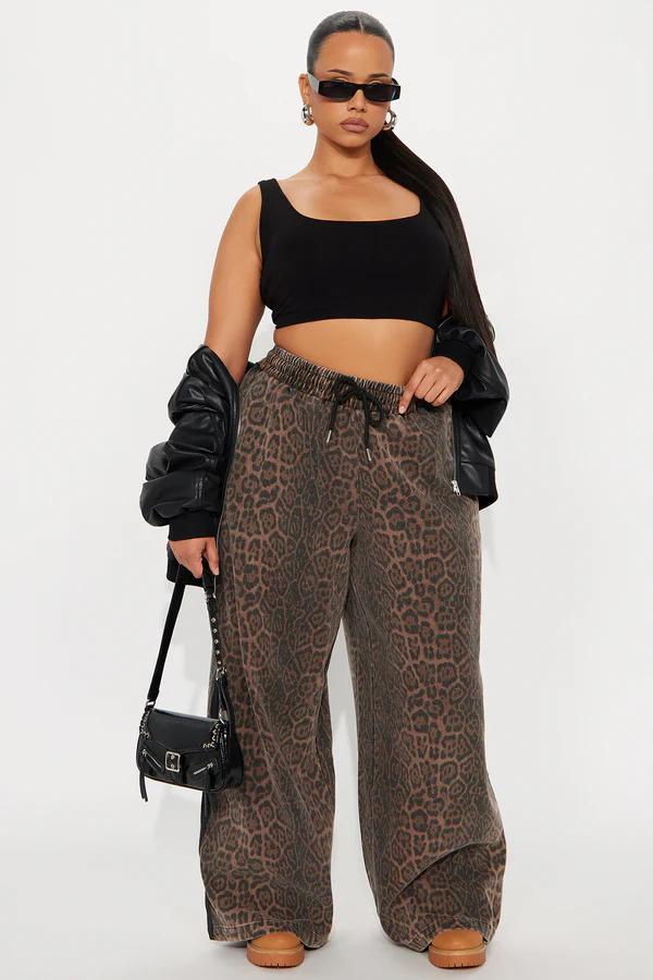 PANTALONES PIERNA AMPLIA collection