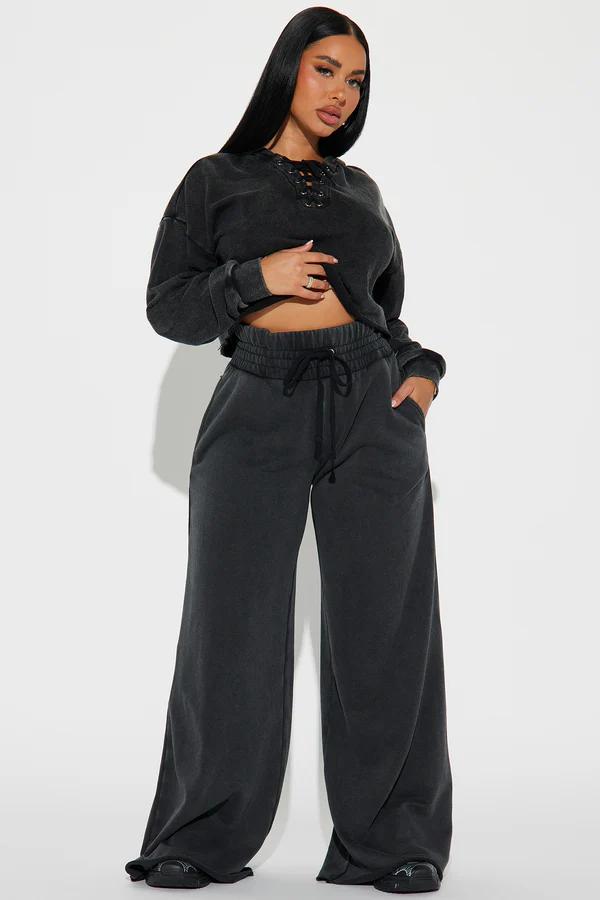 WIDE LEG PANTS collection